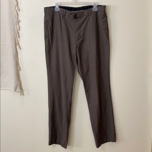 Men’s light brown dress pants with pockets